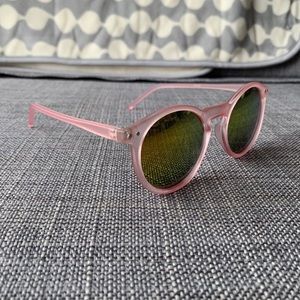 Matte frosted pink reflective wayfarer sunglasses